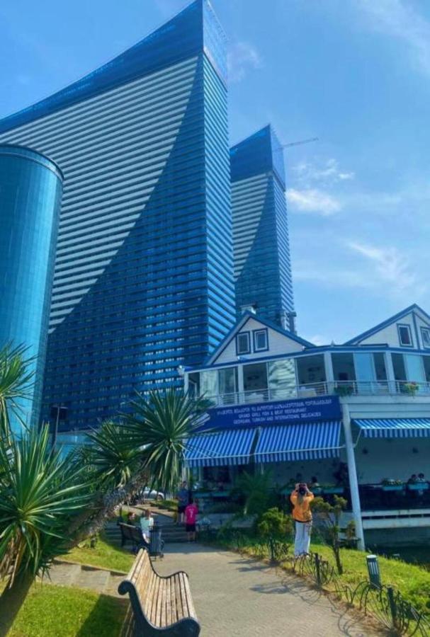 Orbi City Apartments Batumi Exteriör bild